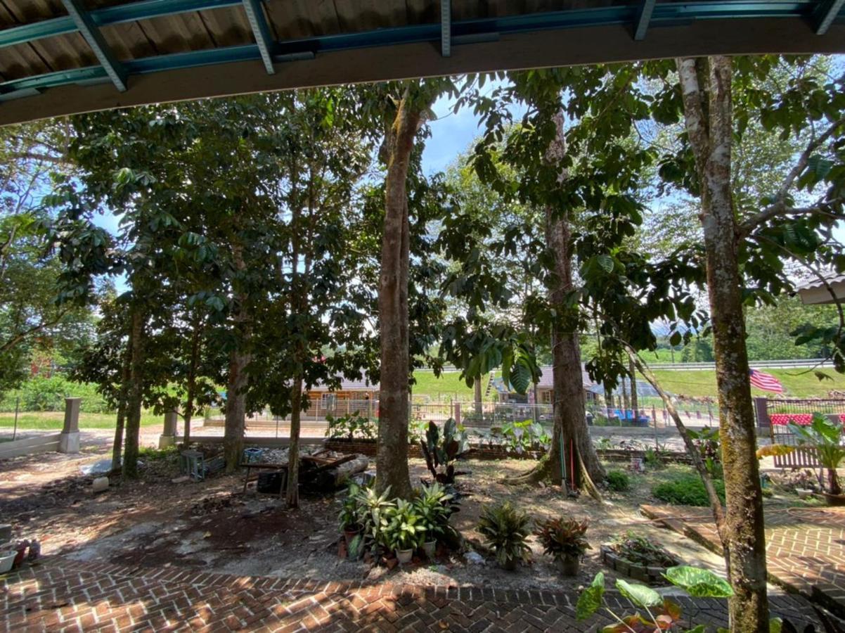 Homestay Dusun Ana Balun Slim River Exteriér fotografie